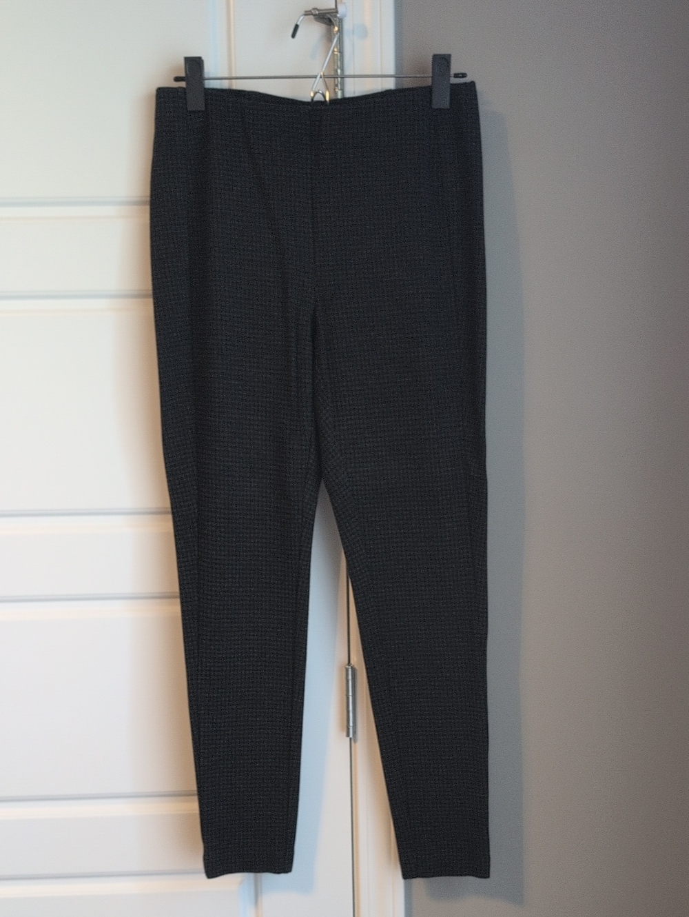 J.Jill  Black Herringbone Ponte Leggings, Size Medium